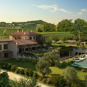 https://conti-thun-wine-resort.it-lombardy.com